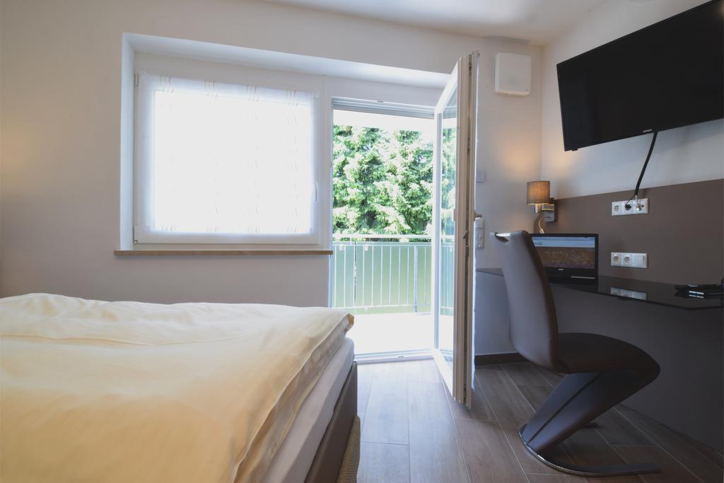 Aparthotel Donaustern Asbach-Bäumenheim Exteriör bild