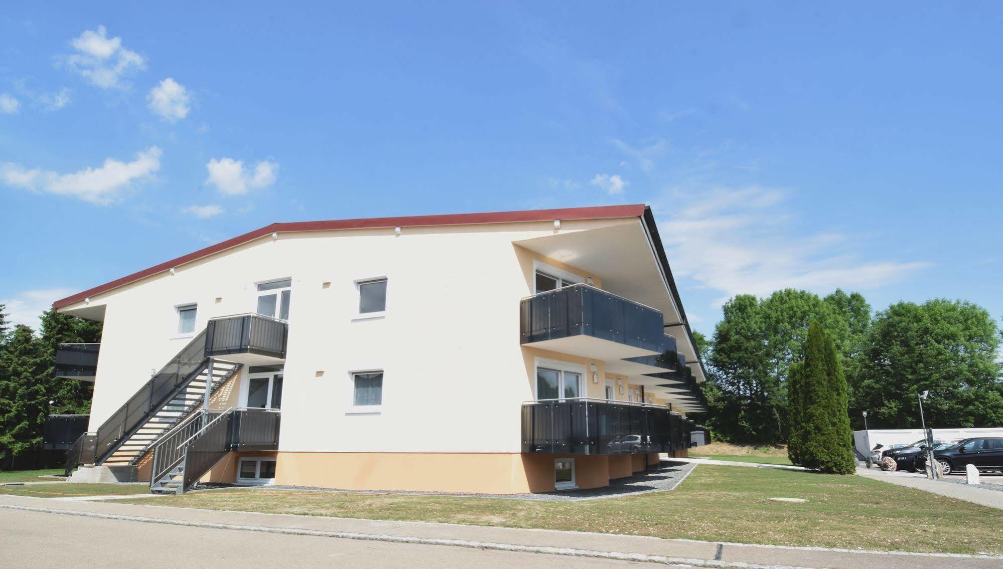 Aparthotel Donaustern Asbach-Bäumenheim Exteriör bild